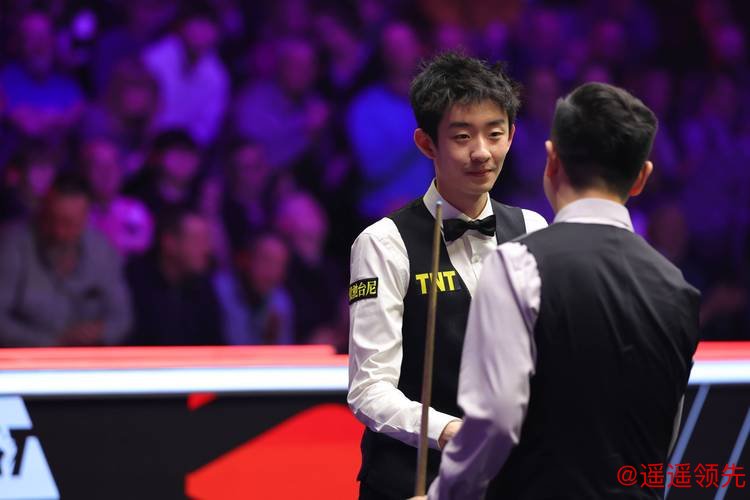 吴宜泽晋级斯诺克大师赛四强