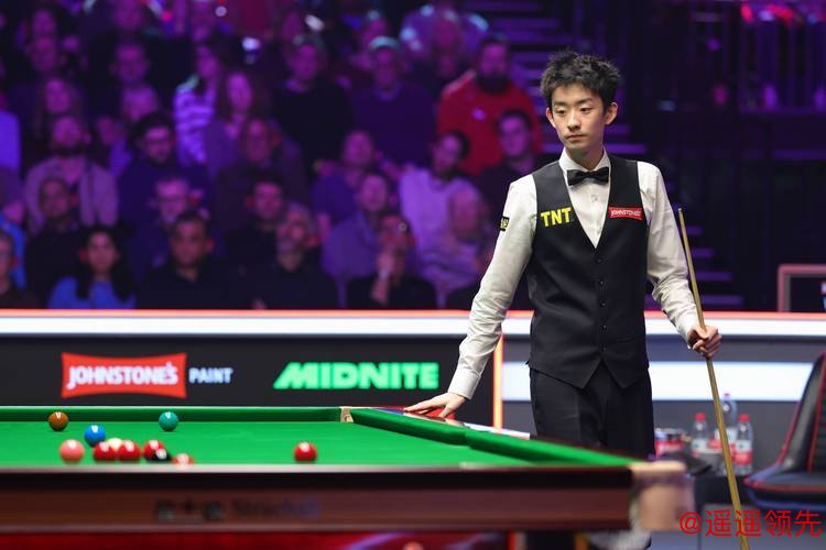 吴宜泽晋级斯诺克大师赛四强