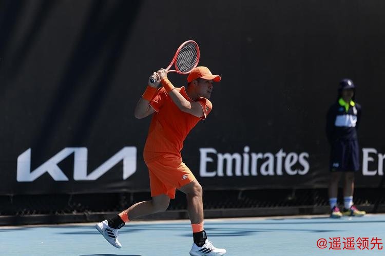 吴易昺3比1战胜纳尔迪 晋级澳网次轮